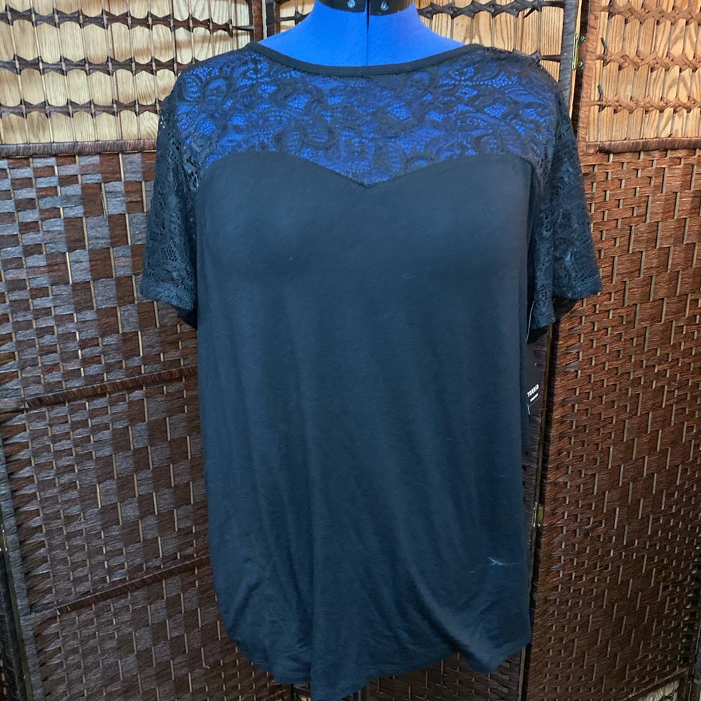 Torrid Black lace top NWT